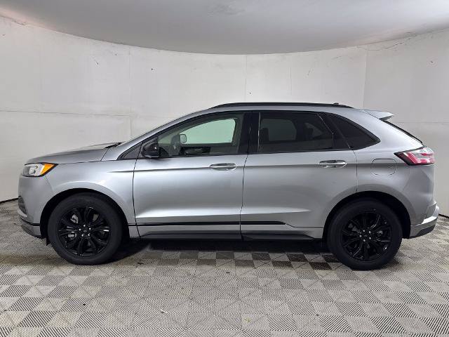 Certified 2024 Ford Edge SE w/ Black Appearance Package AWD/4WD image 7