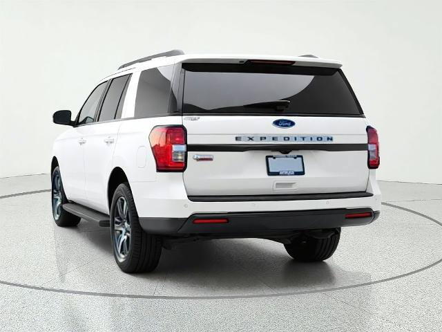 Certified 2024 Ford Expedition XLT RWD image 6