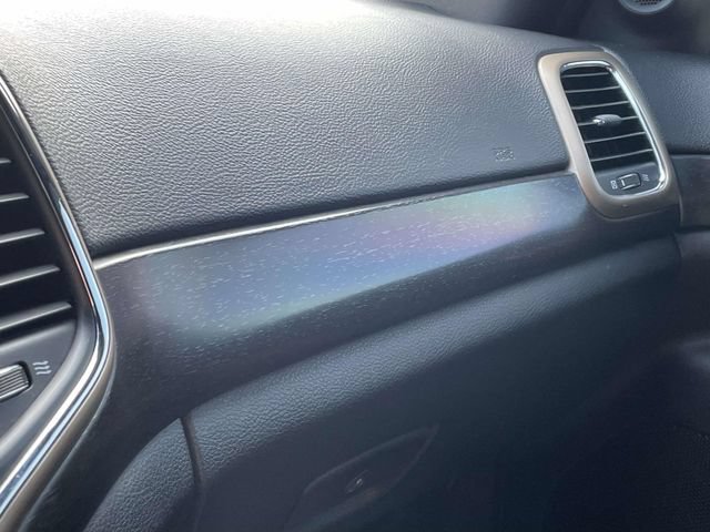 Used 2017 Jeep Grand Cherokee Laredo AWD/4WD image 26