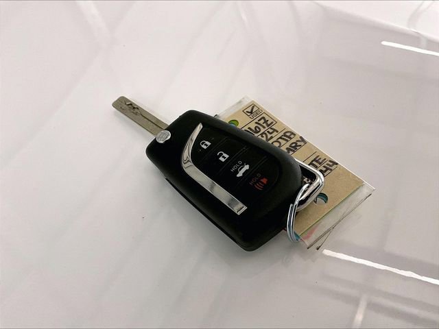 Used 2024 Toyota Camry SE w/ Cold Weather Package FWD image 9