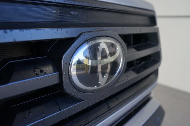 Used 2021 Toyota Tacoma SR AWD/4WD image 18