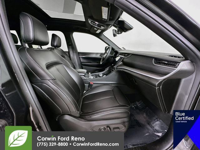 Used 2024 Jeep Grand Cherokee Limited w/ Black Appearance Package AWD/4WD image 35