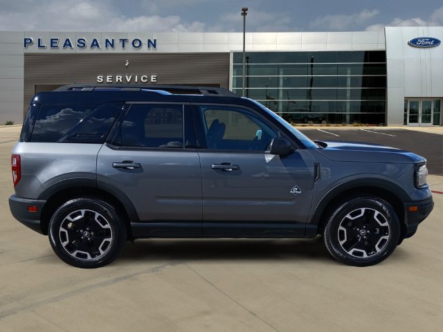 Certified 2024 Ford Bronco Sport Outer Banks w/ Tech Package AWD/4WD image 6