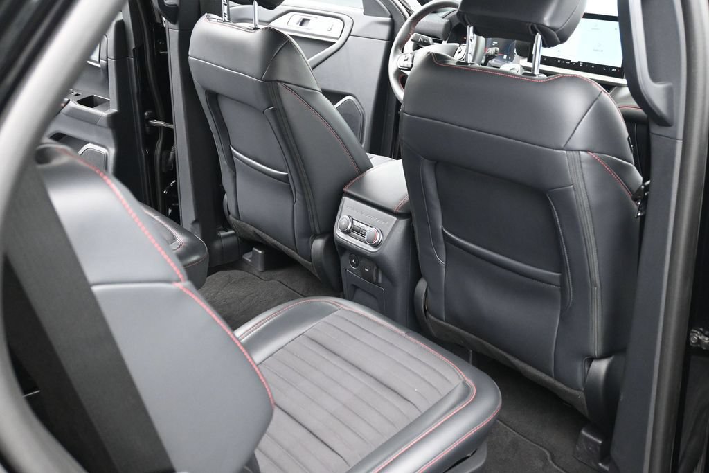 Certified 2026 Ford Explorer ST-Line AWD/4WD image 10
