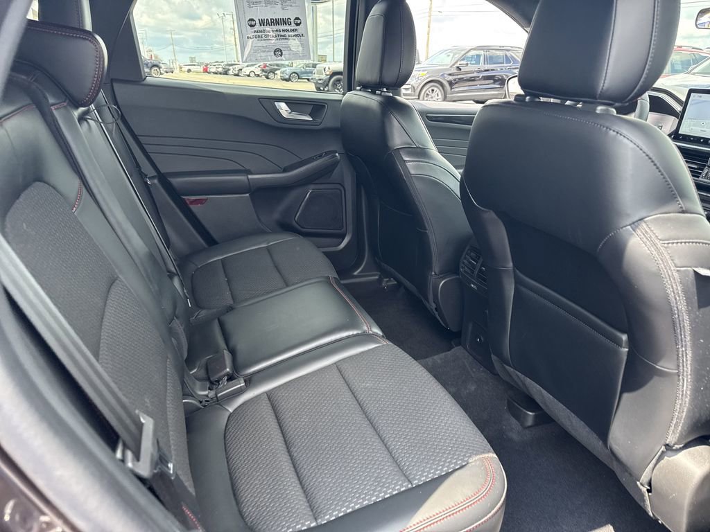 Certified 2023 Ford Escape ST-Line w/ Tech Pack #1 image 17