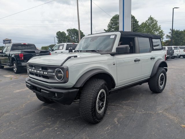 Certified 2022 Ford Bronco Big Bend w/ Sasquatch Package AWD/4WD image 4