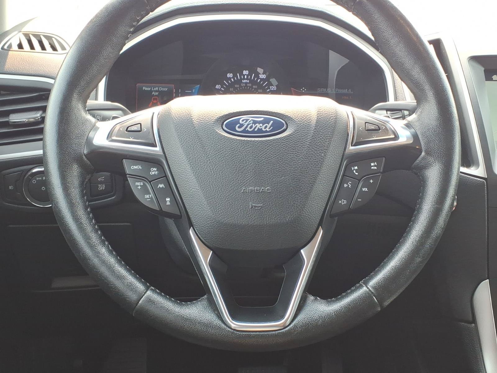 Certified 2019 Ford Edge SEL w/ Equipment Group 201A AWD/4WD image 14