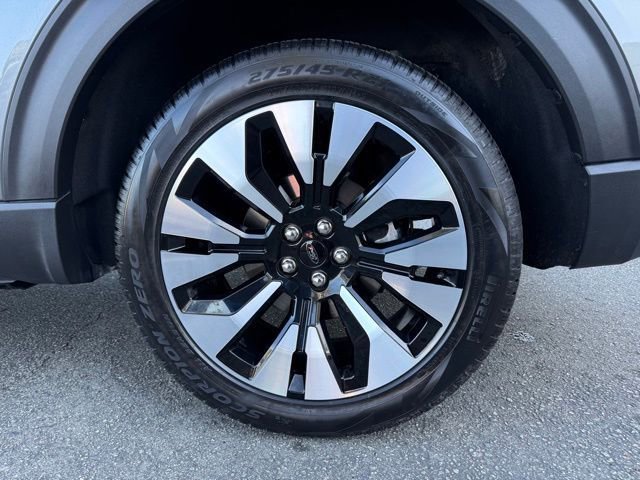 Certified 2025 Ford Explorer Platinum w/ LUX Leather Package AWD/4WD image 11