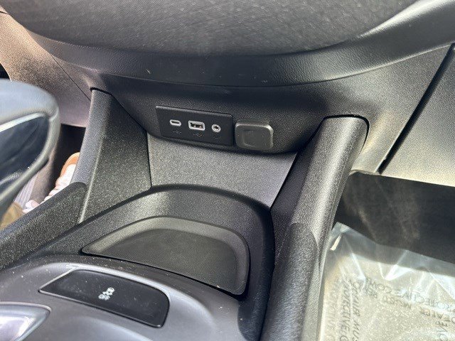 Used 2023 Chevrolet Malibu LS image 21