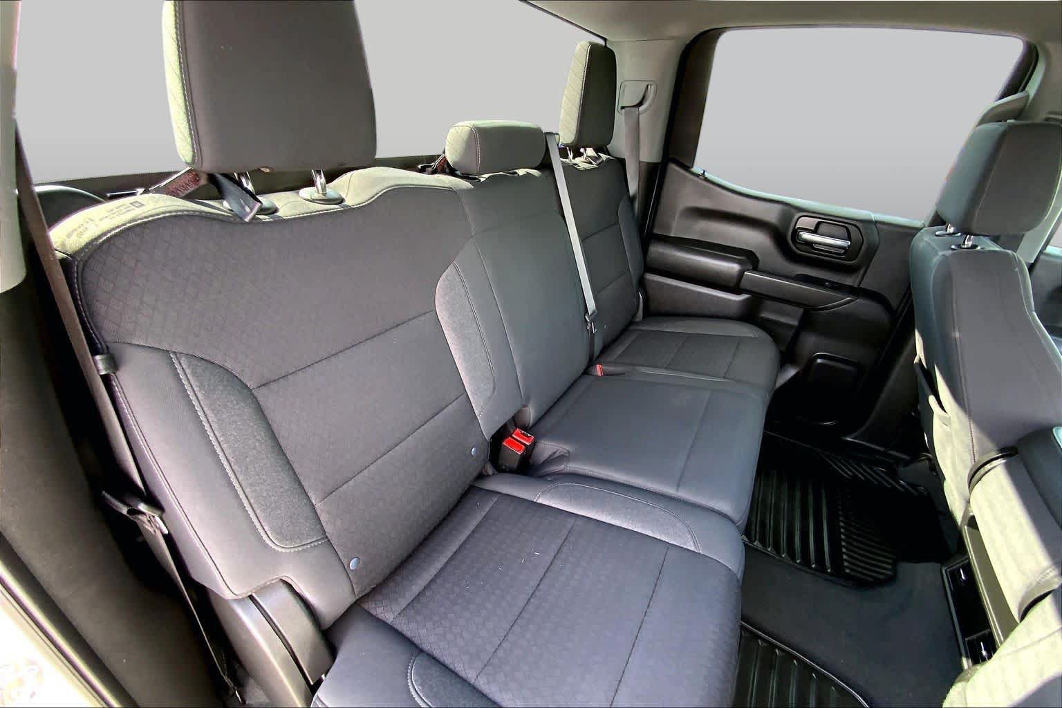 Used 2022 Chevrolet Silverado 1500 Custom w/ LPO, Dark Essentials Package RWD image 18
