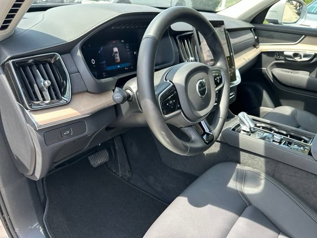 Used 2025 Volvo XC90 B6 Plus AWD/4WD image 23