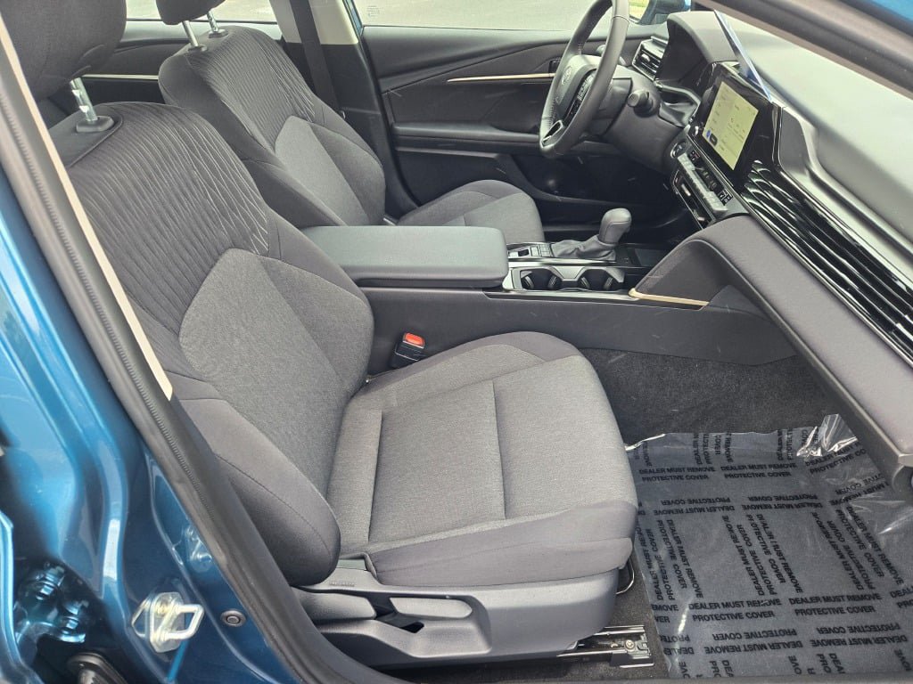 Used 2026 Toyota Camry LE w/ Convenience Package FWD image 6