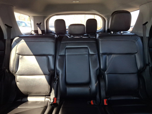 Certified 2023 Ford Explorer XLT w/ Equipment Group 202A image 18