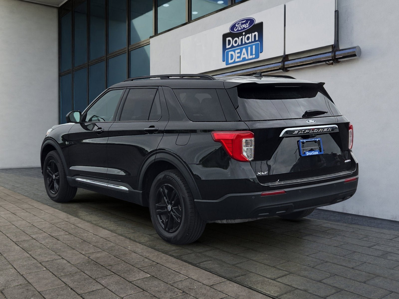 Certified 2022 Ford Explorer XLT AWD/4WD image 5