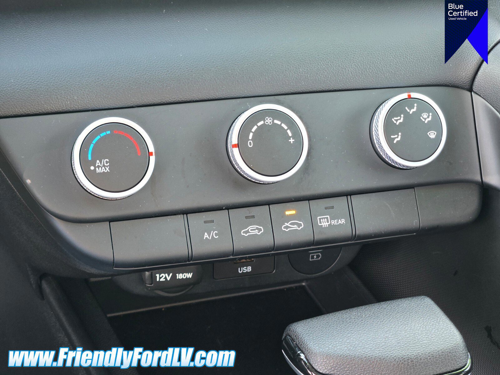 Used 2025 Hyundai Elantra SE image 23