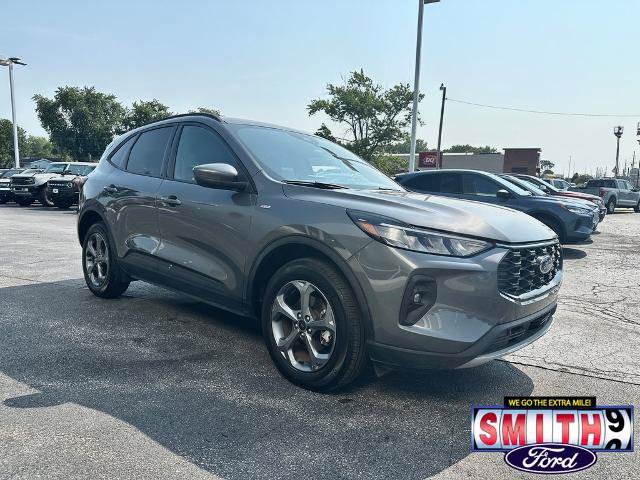 Certified 2025 Ford Escape ST-Line Select AWD/4WD image 3