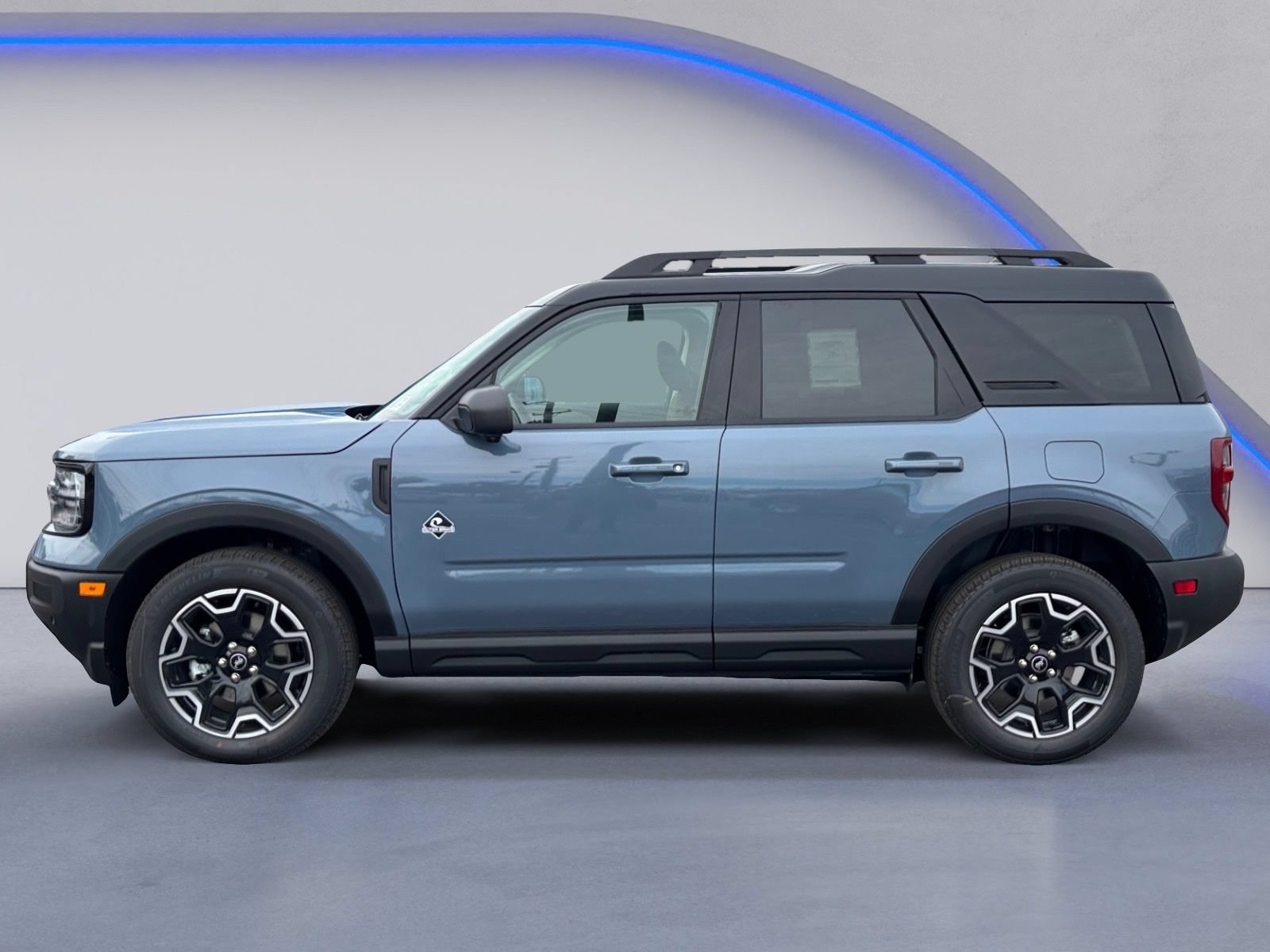 Certified 2025 Ford Bronco Sport Outer Banks w/ Outer Banks Tech Package+ AWD/4WD image 11