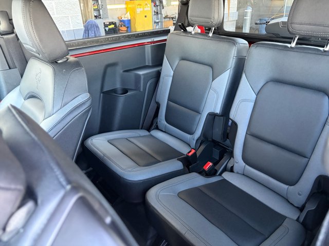 Certified 2024 Ford Bronco Black Diamond w/ Sasquatch Package AWD/4WD image 17