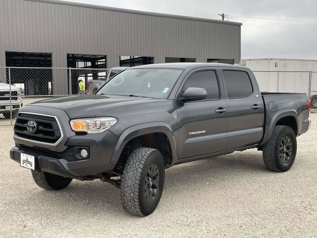 Used 2023 Toyota Tacoma SR5 AWD/4WD image 7