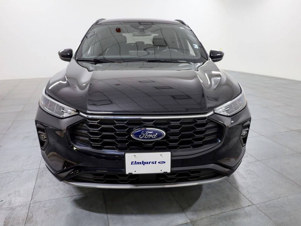 Certified 2024 Ford Escape ST-Line Select w/ Tech Pack #1 AWD/4WD image 2