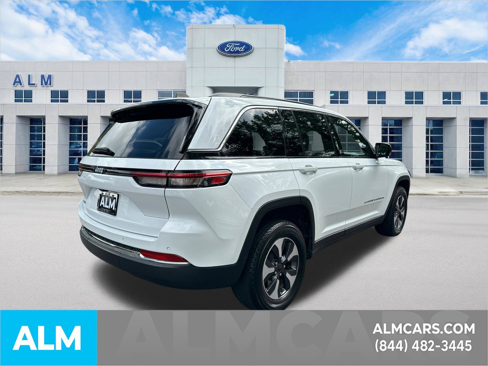 Used 2024 Jeep Grand Cherokee Limited 4xe AWD/4WD image 5