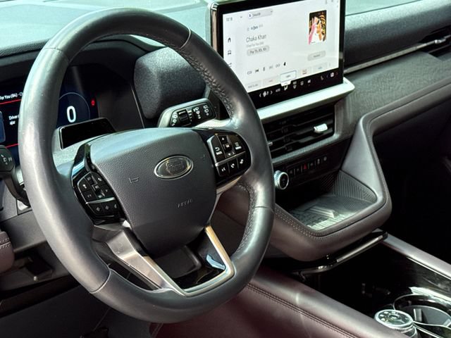 Certified 2025 Ford Explorer Platinum RWD image 20