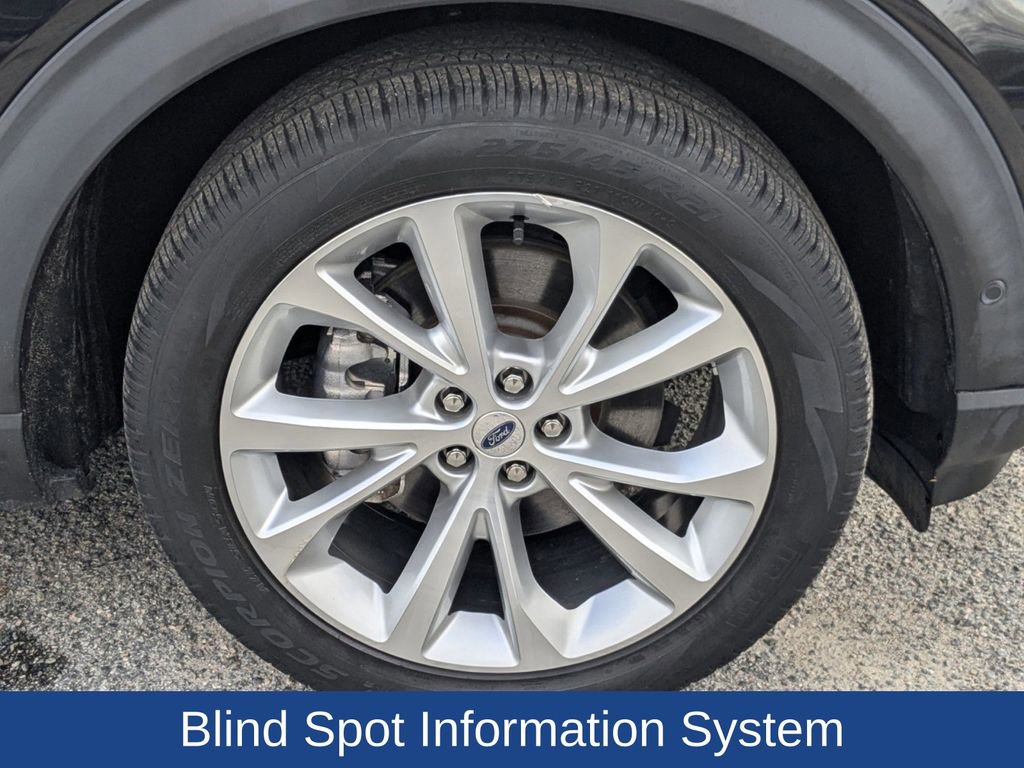 Certified 2022 Ford Explorer Platinum w/ Technology Package image 12