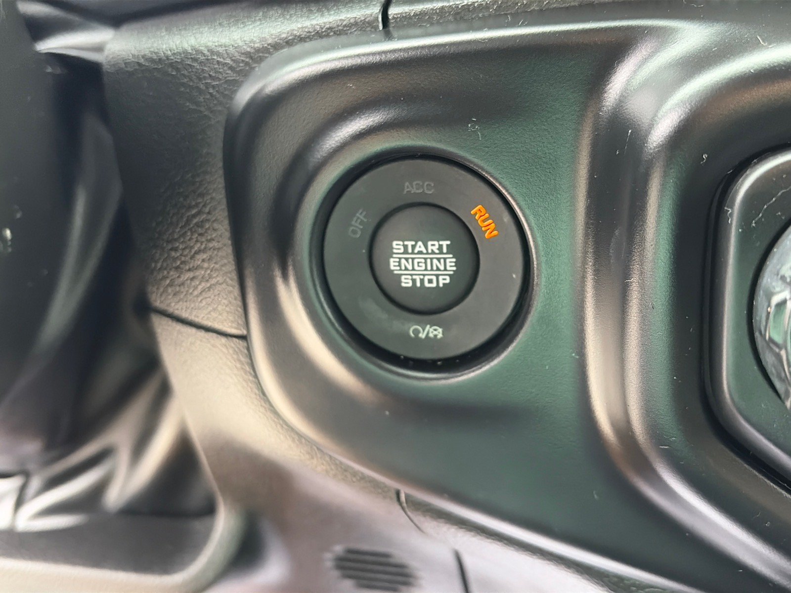 Used 2022 Jeep Wrangler Unlimited Sport AWD/4WD image 12