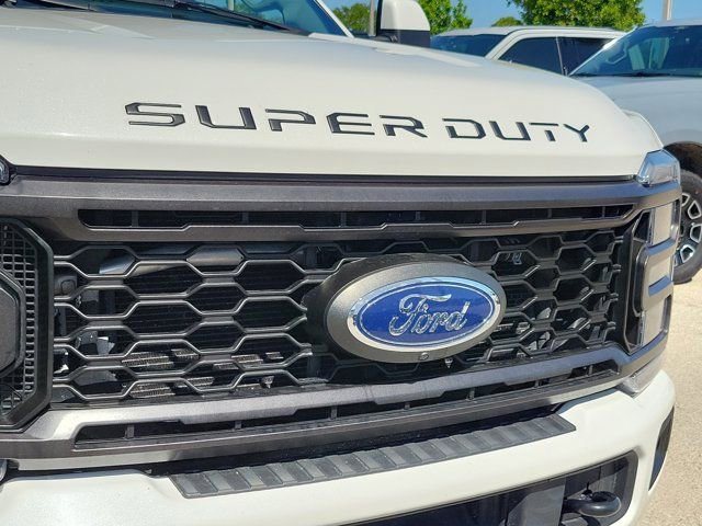 Certified 2023 Ford F250 Lariat w/ Sport Appearance Package AWD/4WD image 7