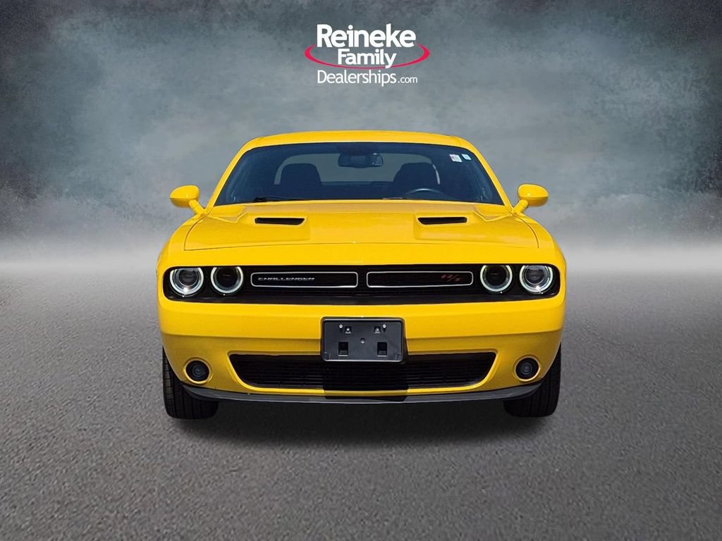 Used 2018 Dodge Challenger R/T RWD image 2