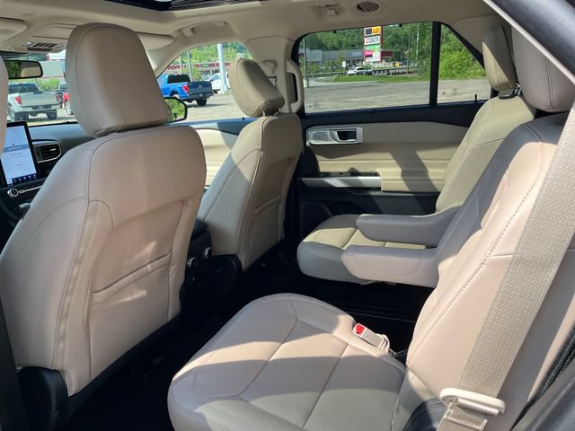 Certified 2023 Ford Explorer Limited w/ Limited Technology Package AWD/4WD image 15