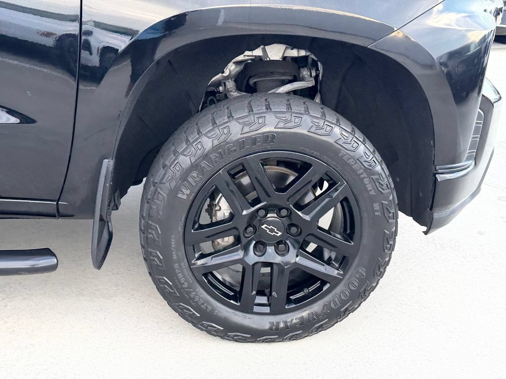 Used 2021 Chevrolet Silverado 1500 Custom Trail Boss AWD/4WD image 9