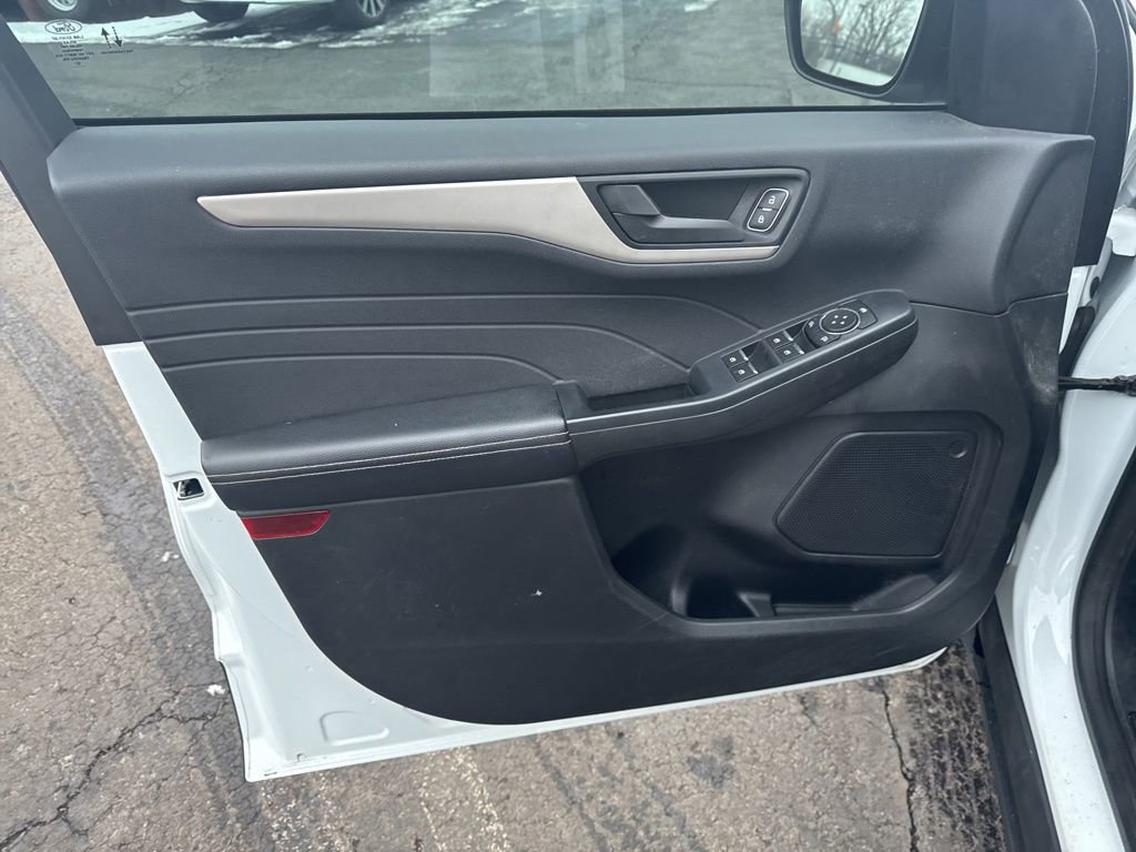 Certified 2022 Ford Escape SE image 15