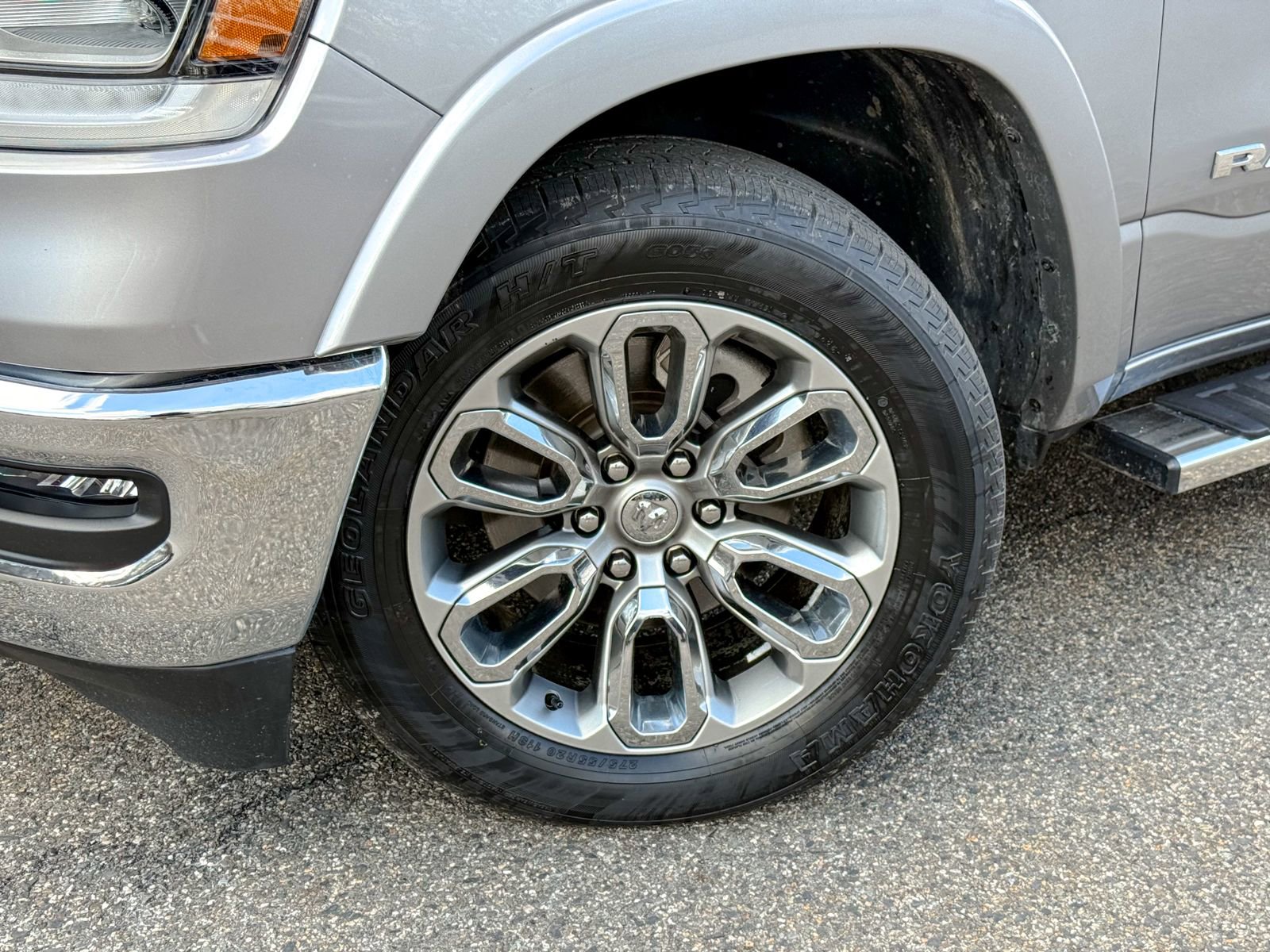 Used 2021 RAM 1500 Laramie AWD/4WD image 12