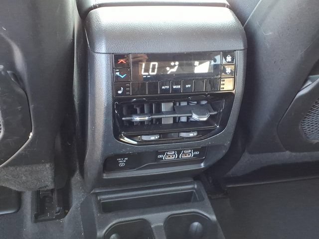 Used 2024 Jeep Grand Cherokee L Limited AWD/4WD image 13