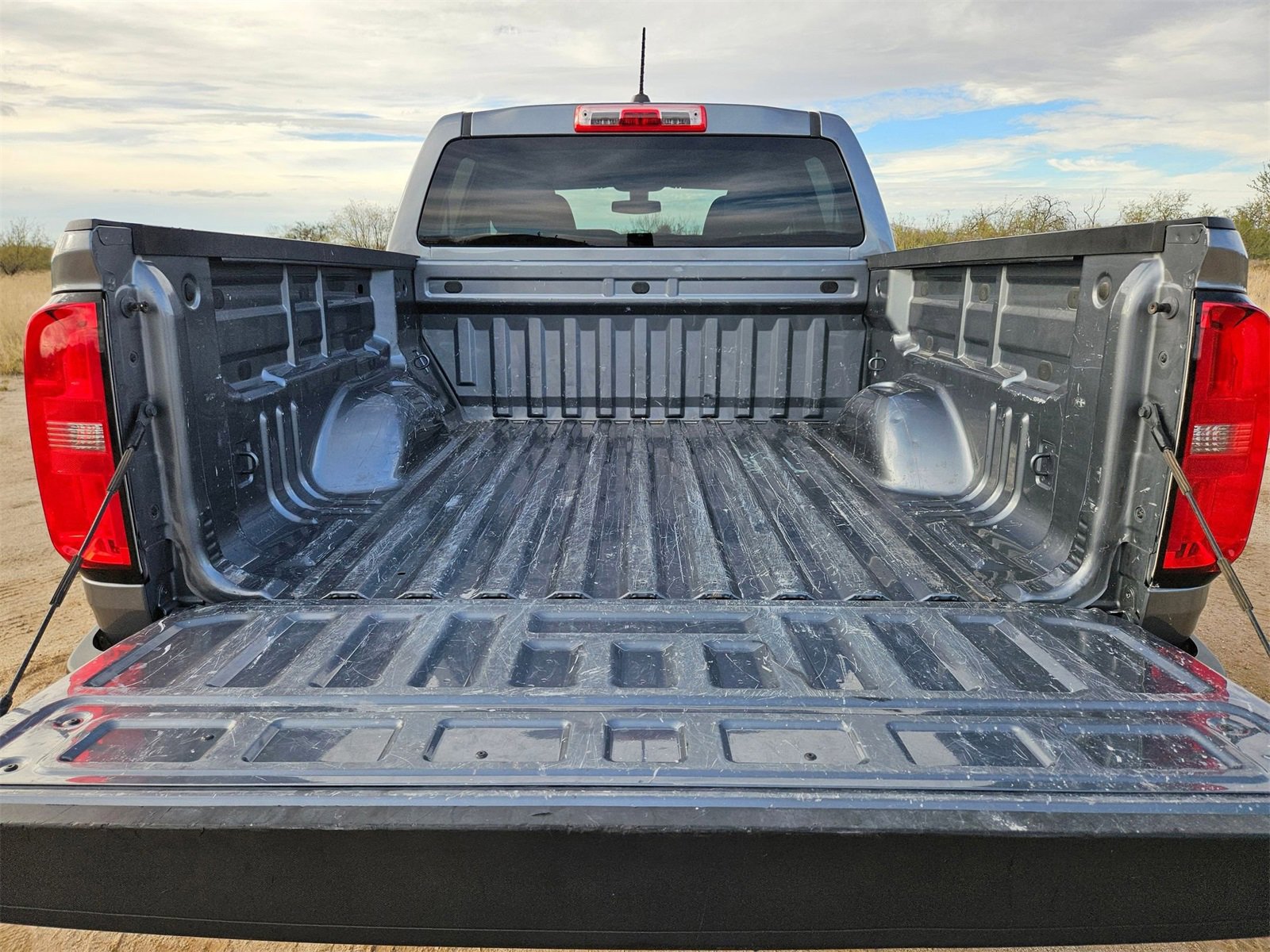 Used 2021 Chevrolet Colorado W/T w/ WT Convenience Package image 7