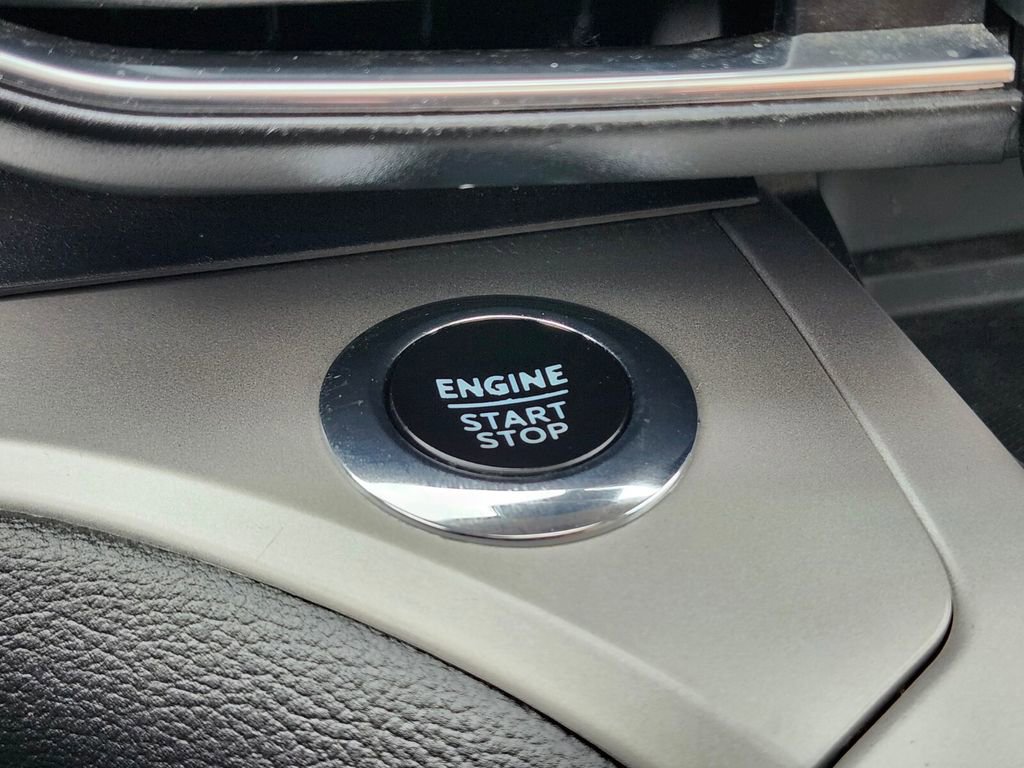 Certified 2023 Ford Explorer XLT w/ Equipment Group 202A AWD/4WD image 27