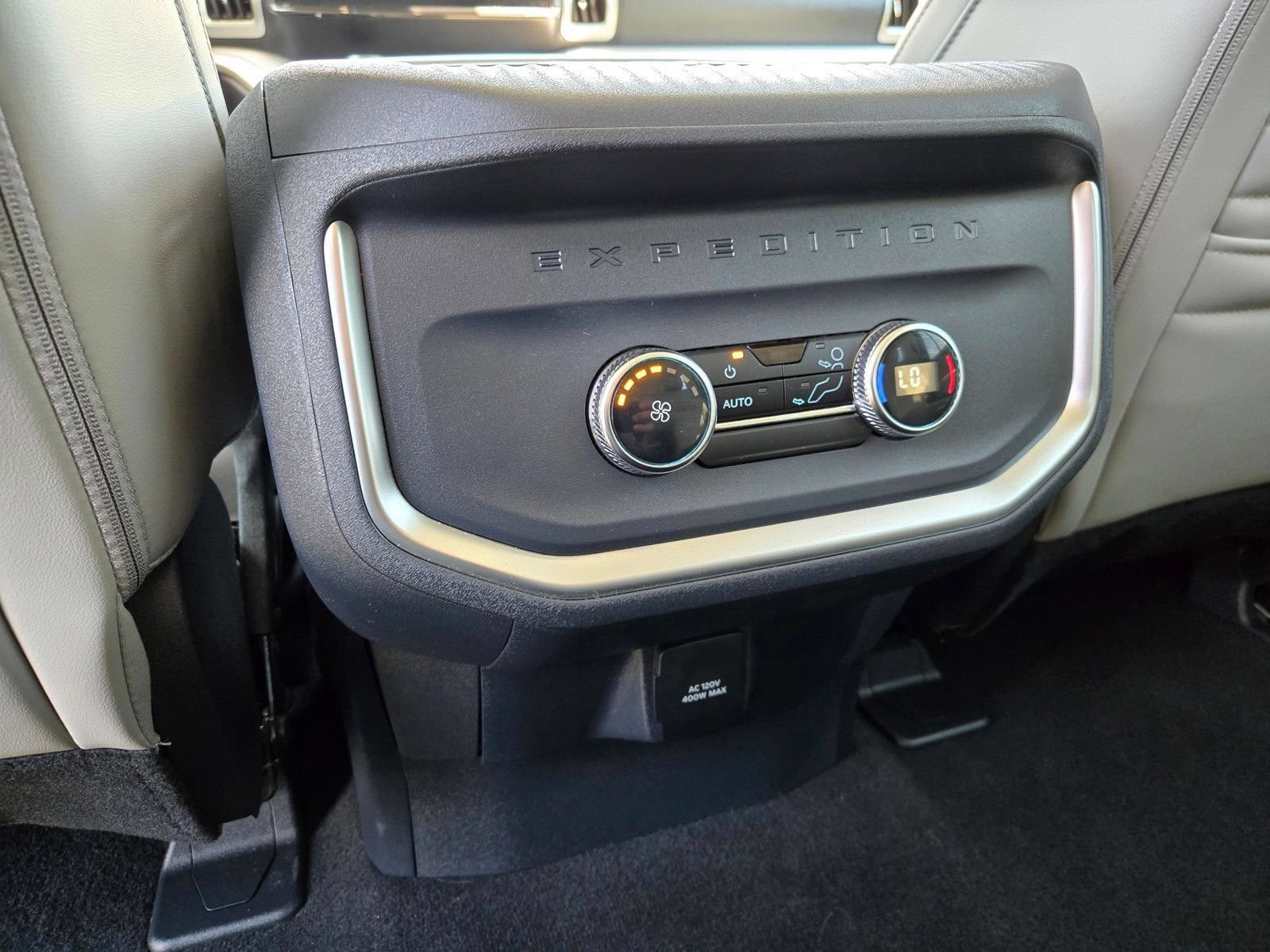 Certified 2025 Ford Expedition Active AWD/4WD image 12