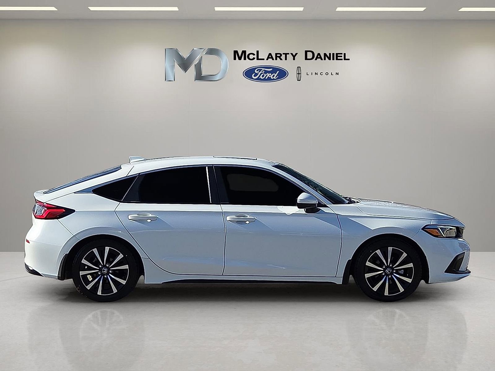 Used 2023 Honda Civic EX-L image 6