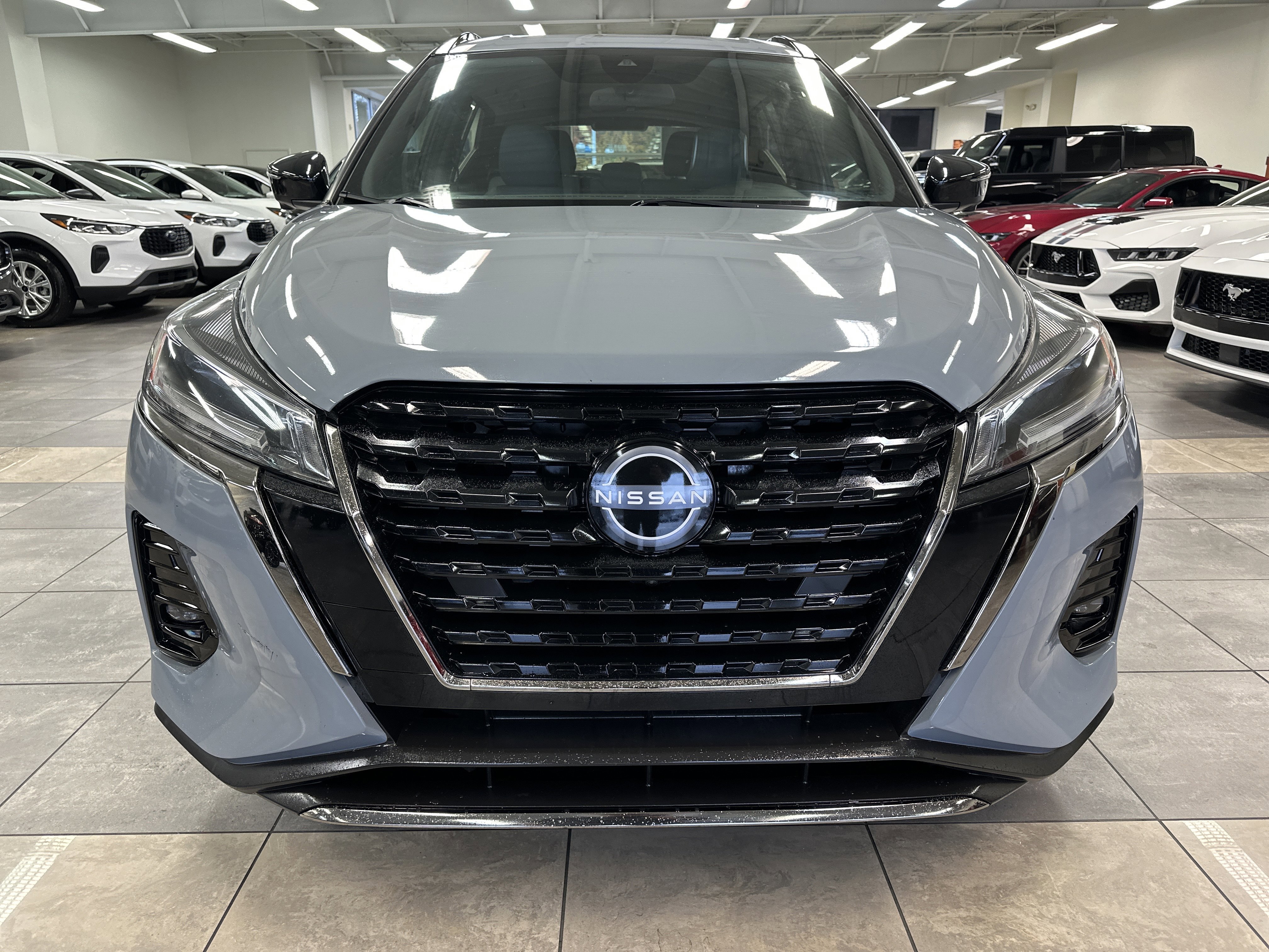 Used 2024 Nissan Kicks SR w/ SR Premium Package image 9