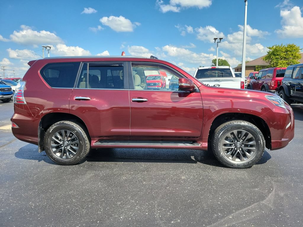 Used 2021 Lexus GX 460 Premium w/ Premium Package AWD/4WD image 3