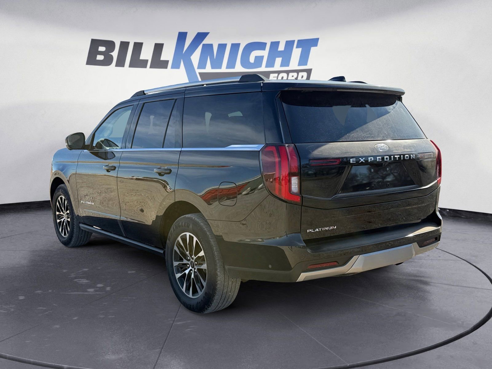 Certified 2025 Ford Expedition Platinum image 3