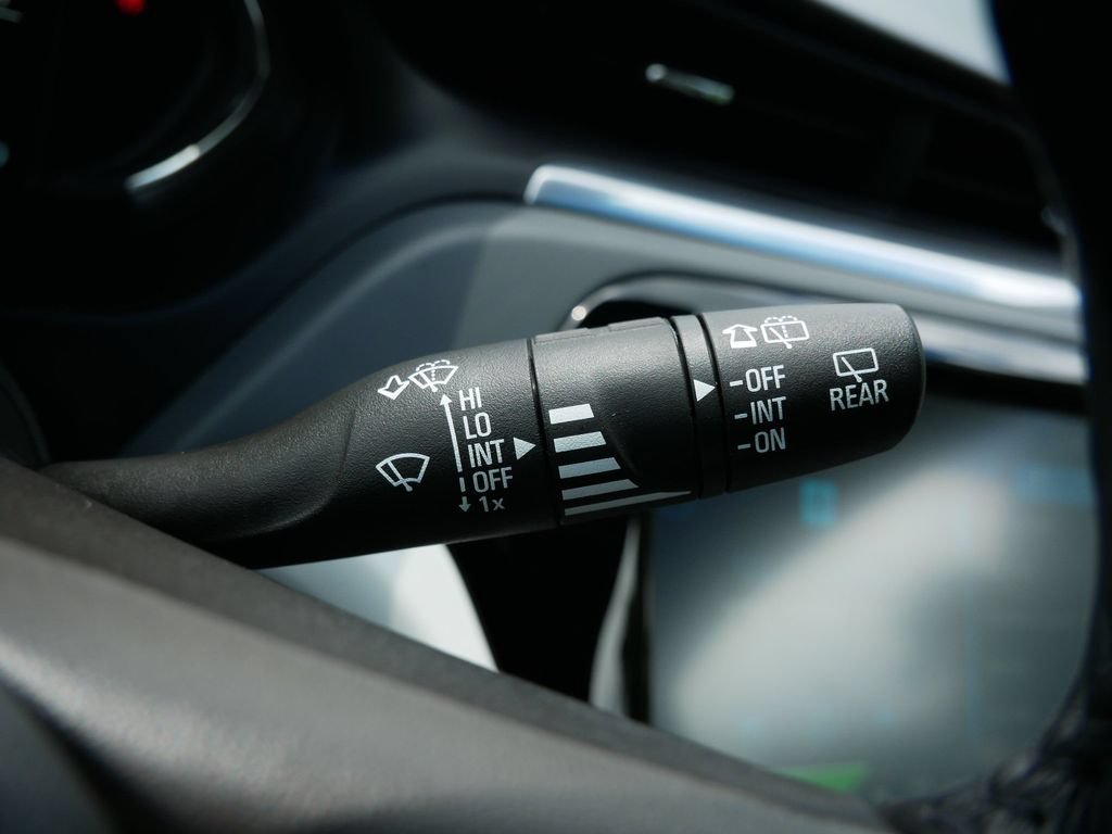 Used 2020 Chevrolet Bolt LT FWD image 22