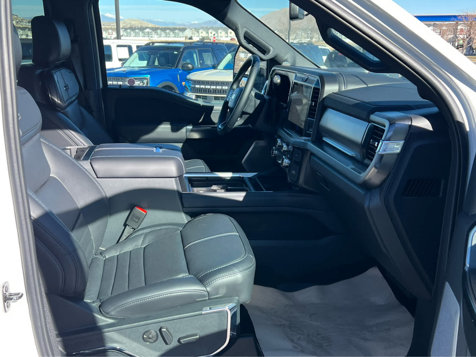 Certified 2026 Ford F350 Platinum AWD/4WD image 17
