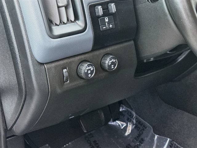 Used 2022 Chevrolet Colorado Z71 AWD/4WD image 10