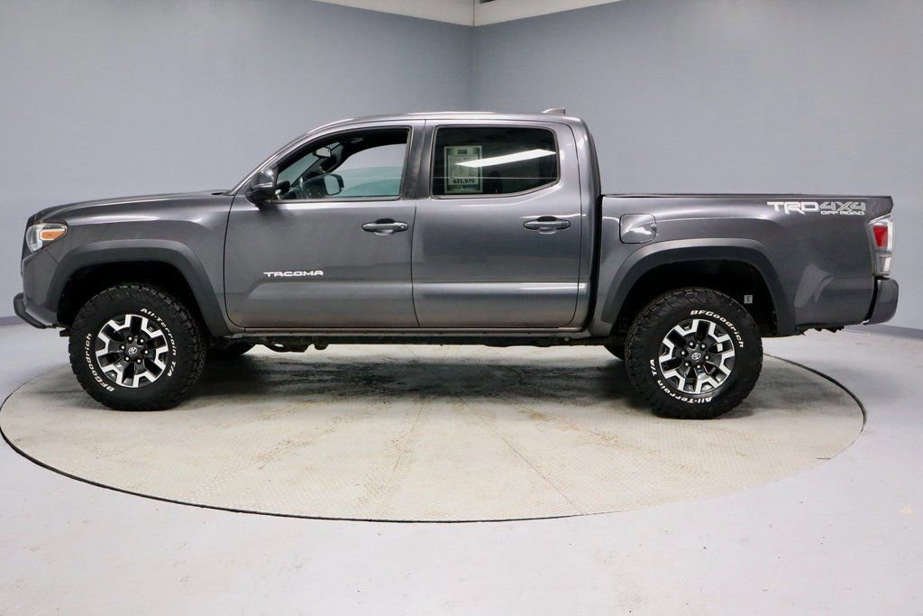 Used 2020 Toyota Tacoma TRD Off-Road w/ Technology Package image 2