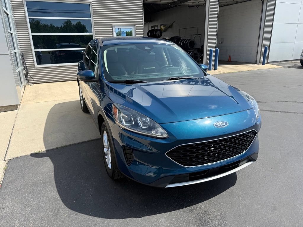 Certified 2020 Ford Escape SE AWD/4WD image 3