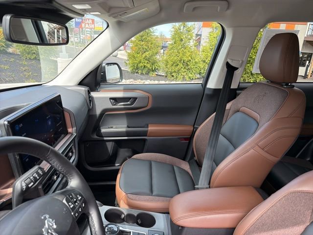 Certified 2025 Ford Bronco Sport Outer Banks w/ Outer Banks Tech Package+ AWD/4WD image 16