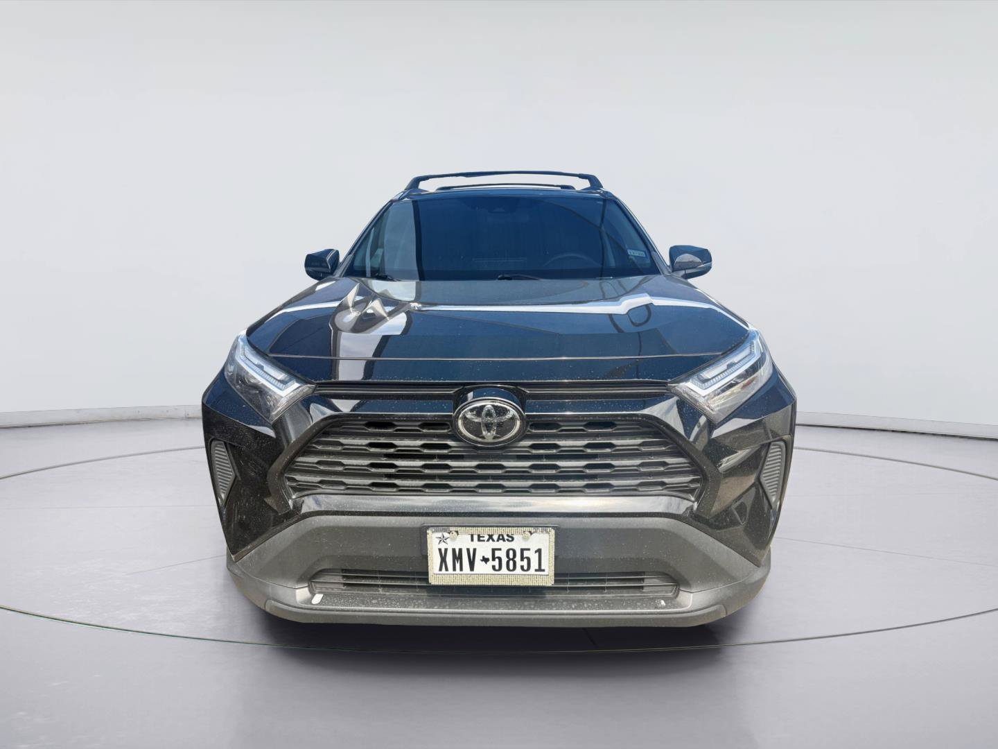 Used 2024 Toyota RAV4 XLE w/ Convenience Package FWD image 2