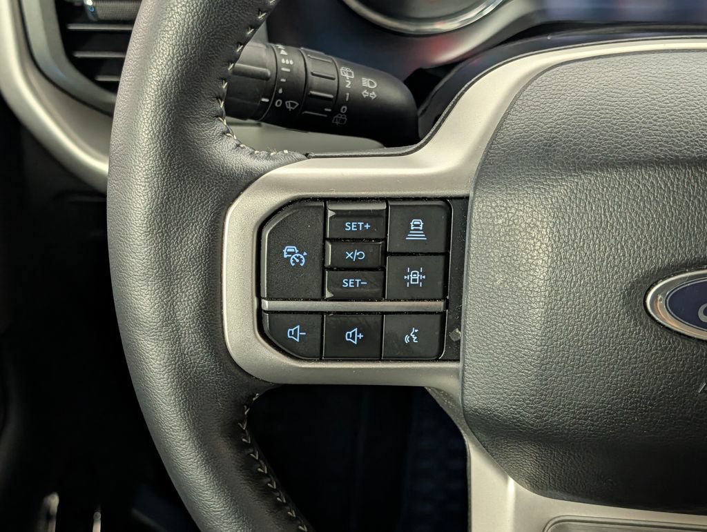 Certified 2024 Ford Expedition XLT RWD image 18